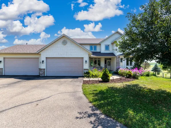 6499 160th St E, Hastings, MN 55033
