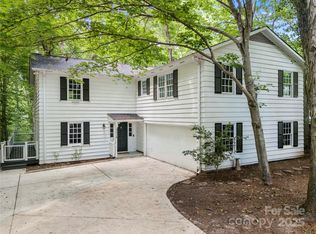 5016 Celeste Ct, Charlotte, NC 28270