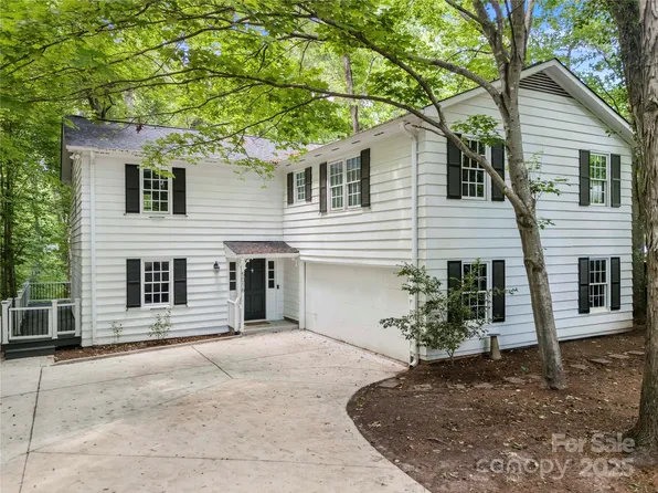 5016 Celeste Ct, Charlotte, NC 28270