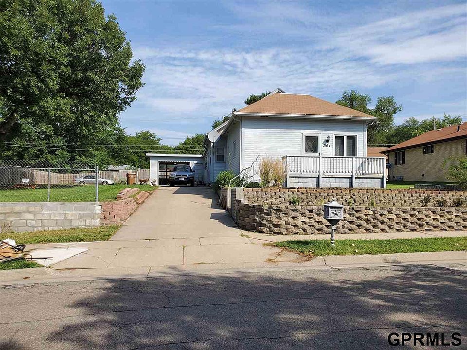 1st image of 1164 Furnas Ave