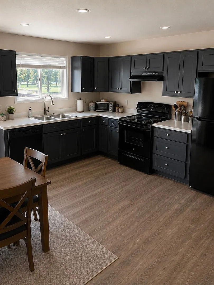 3 Bedroom Duplex — Photo 3