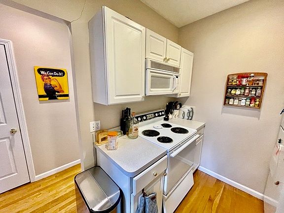 4th image of 95 Prince St APT 9