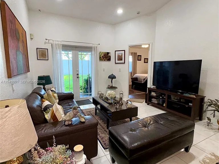 11301 SW 17th Ct — Photo 9