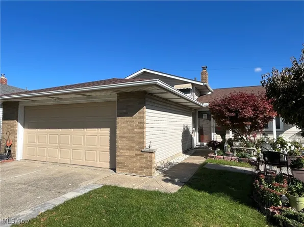 5787 Wengler Dr, Brookpark, OH 44142