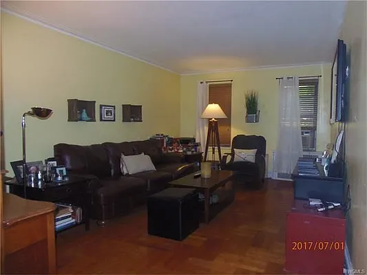 Sold by NY Future Homes Realty Co | media 4