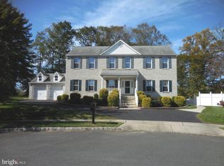 6 Elliott Ct, Hamilton, NJ 08620