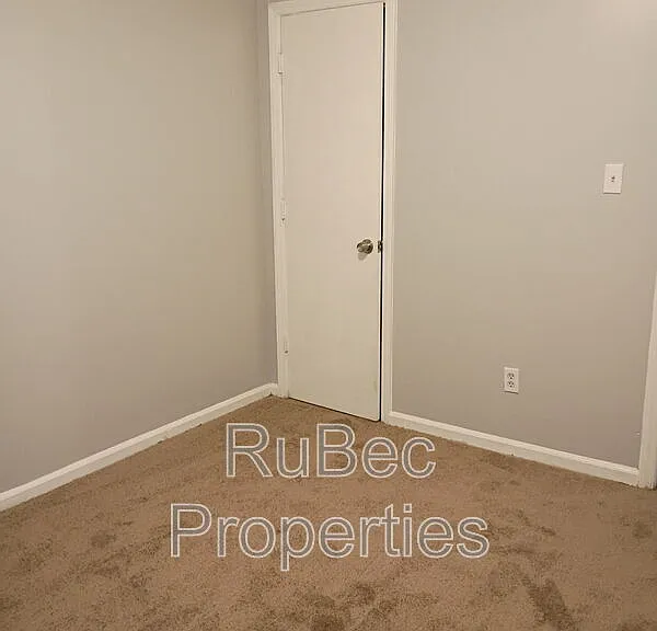 458 S Weldon St — Photo 7