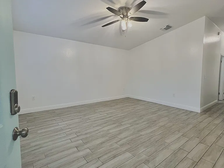 4359 Iris St N — Photo 7