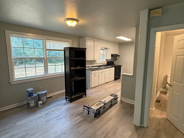 5609 Hollytree Dr — Photo 2