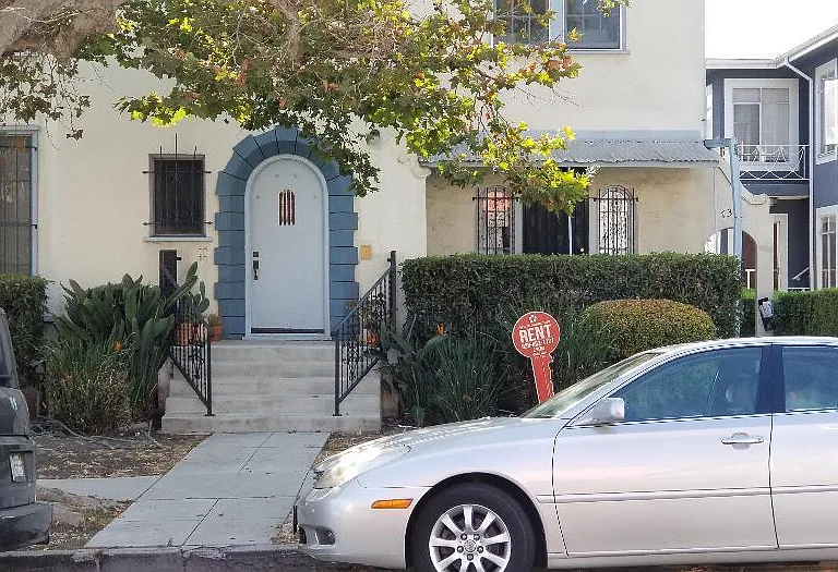 735 N Alfred St #3 — Photo 2
