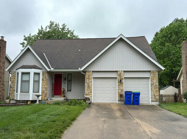 3704 NE Stanton St, Lees Summit, MO 64064