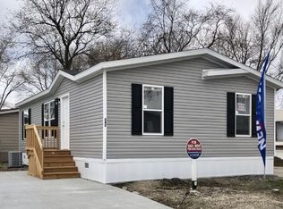 242 Pine Ln, Justice, IL 60458