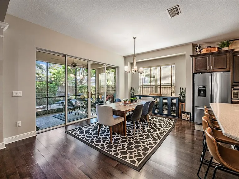 3007 W Palmira Ave — Photo 13