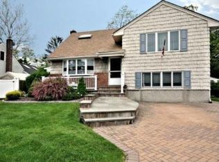 1050 Barbara Ct, Bellmore, NY 11710