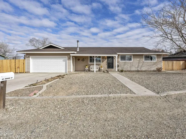 11 Penrose Dr, Yerington, NV 89447