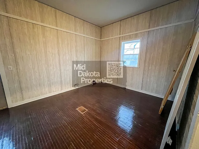 523 W 2nd Ave — Photo 4
