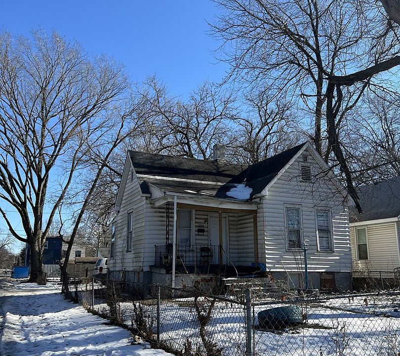 1st image of 1900 S 19th St
