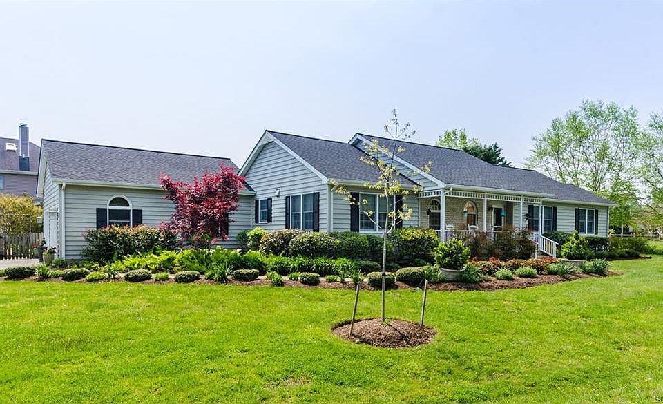 1st image of 103 University Dr