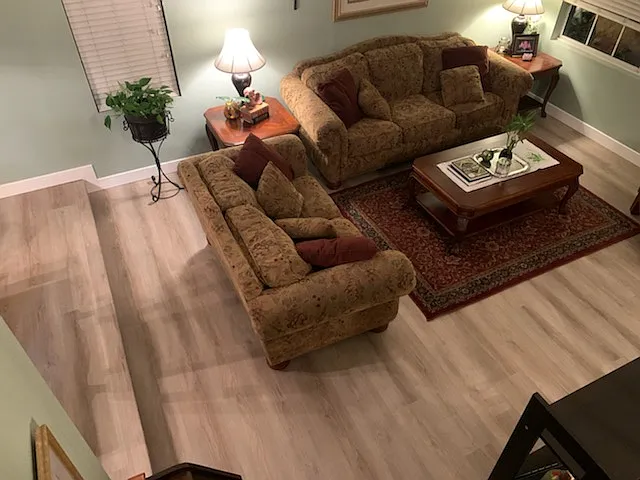 5 bed, 2544 sqft, $4,200 — Photo 2