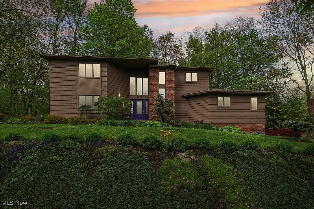 2791 Forest View Dr photo 1