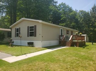 90 Maple Dr, Gorham, ME 04038