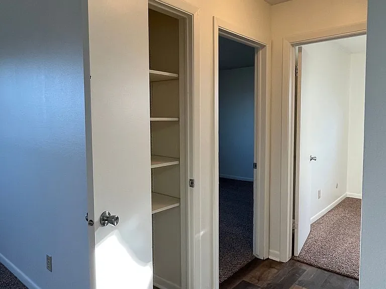 3010 W Omaha St — Photo 14