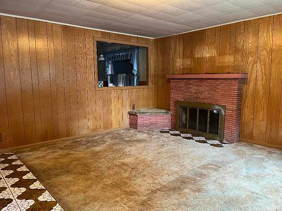 2nd image of 413 E Ivy St