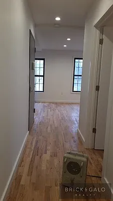 Rented by BRICK & GALO REALTY CORP | media 34