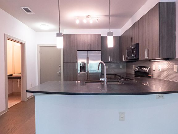 3rd image of 3600 S Lamar Blvd #215
