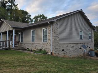 101 Whispering Pines Dr, Marion, NC 28752