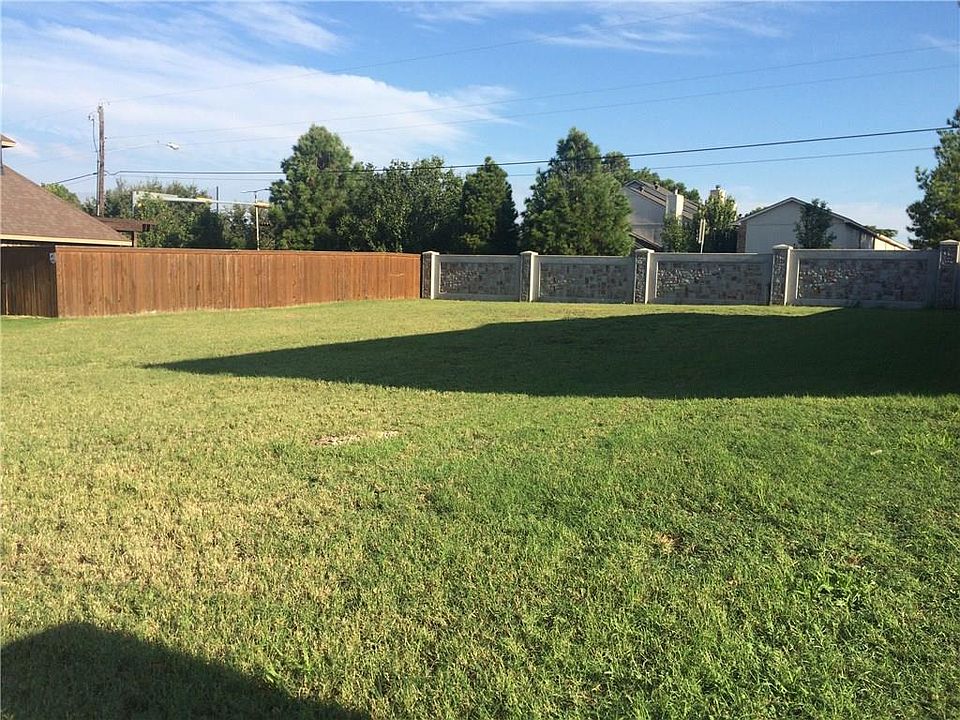 2nd image of 6302 Huntington Pl