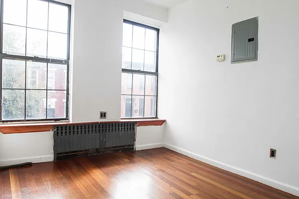 Rented by Jason Rosenberg, LREB | media 8