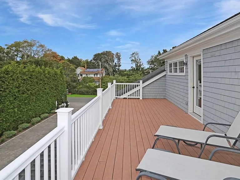43 Shore Rd — Photo 20