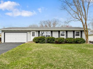 5 Lyons Cir, Madison, WI 53704