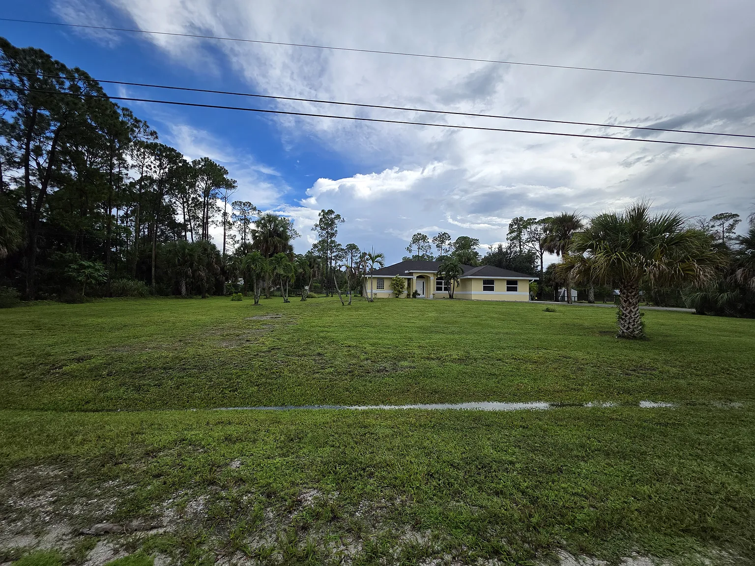 4 bed, 2820 sqft, $4,199 — Photo 1
