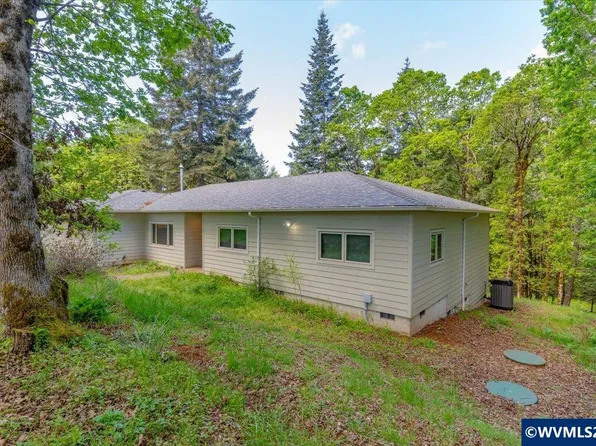 15577 Oakdale Rd, Dallas, OR 97338