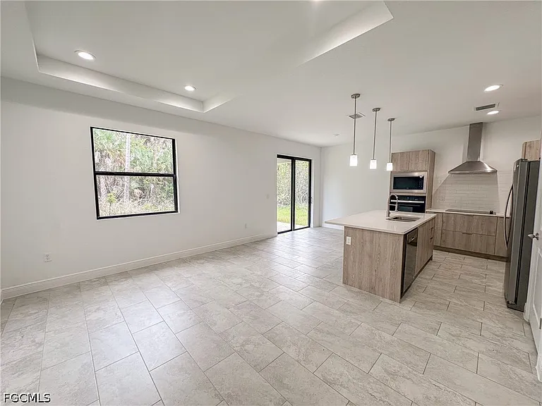 5028 W Tradewinds Cir — Photo 5