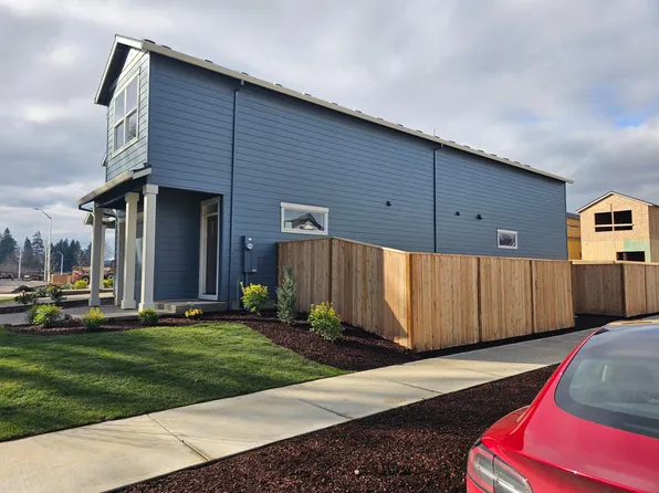 1731 NE Waterfront St, Newberg, OR 97132