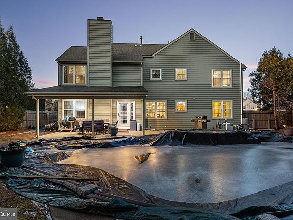 5th image of 217 Winchester Dr