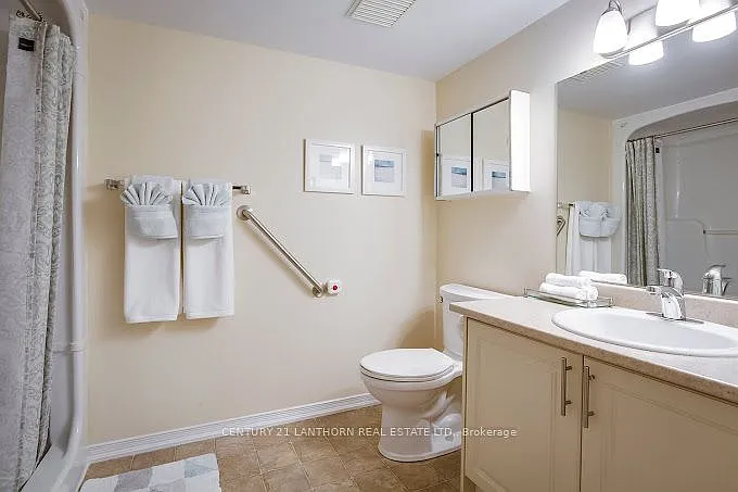 1056 Queens Ave #415 — Photo 3