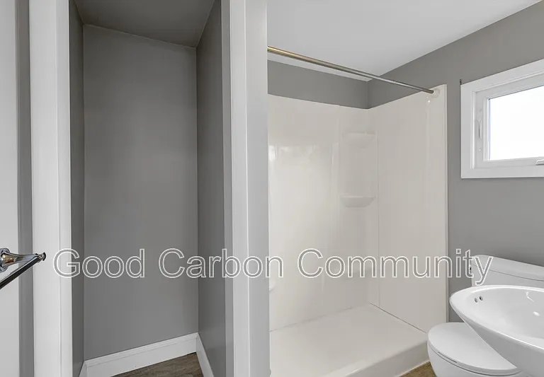 84 Crane St #6 — Photo 11