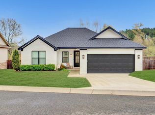 215 Windcrest Cir, Hot Springs, AR 71913