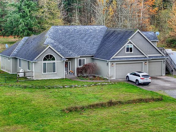 3rd image of 21415 127th Avenue E