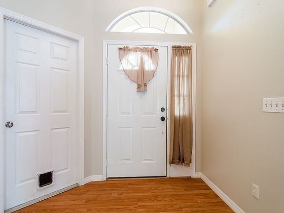 3rd image of 383 Woodbury Pines Cir