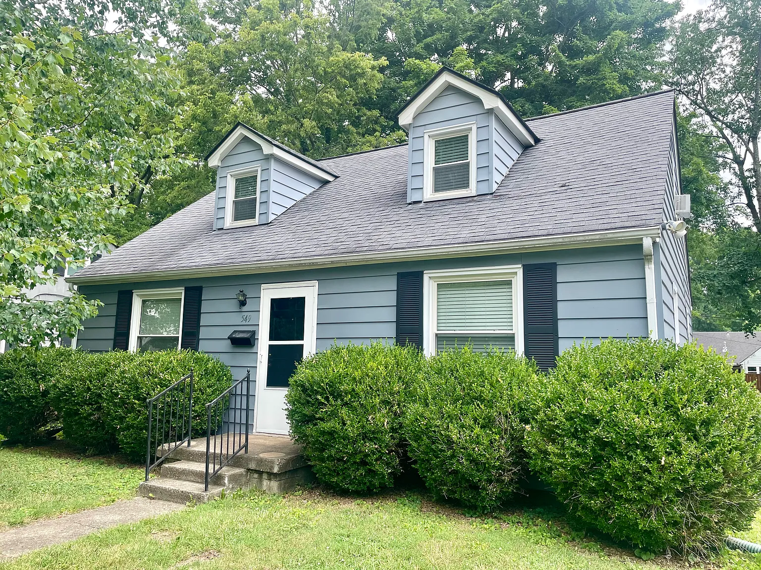 4 bed, 1254 sqft, $2,200 — Photo 1