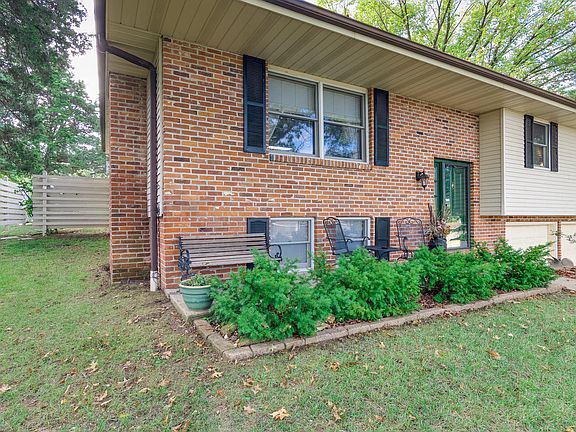 4th image of 4013 Dewberry Dr