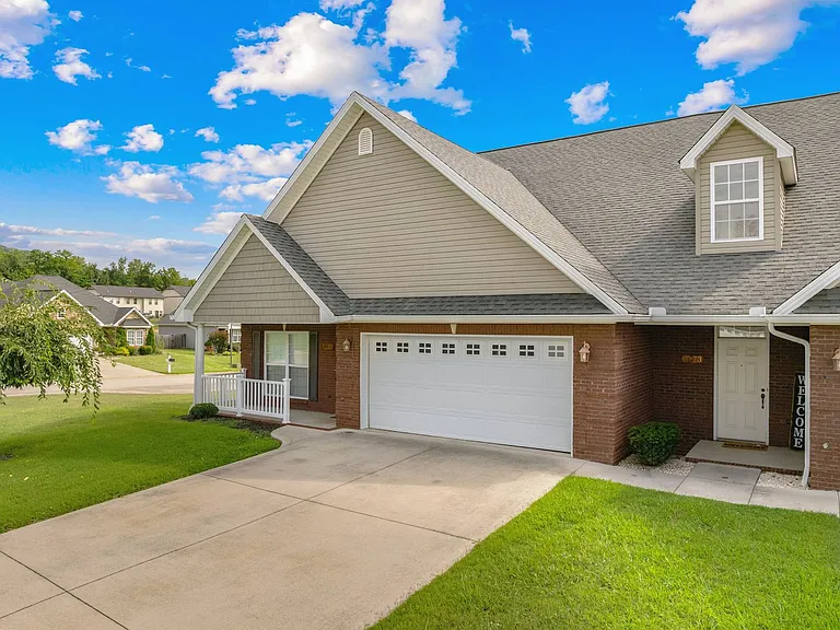 3471 Walden Dr — Photo 25