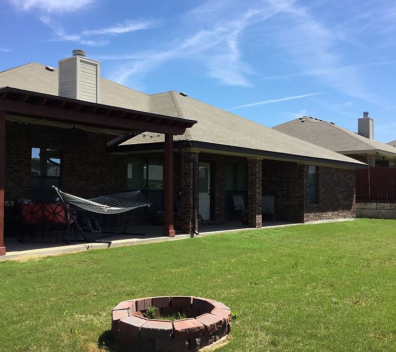 2nd image of 2710 Traditions Dr