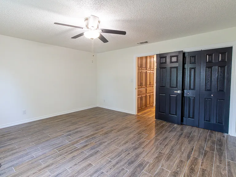 1214 Sycamore Dr — Photo 15