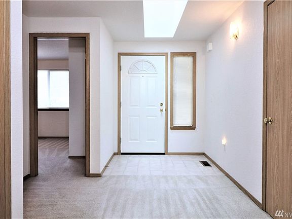 4th image of 4712 Stikes Dr SE